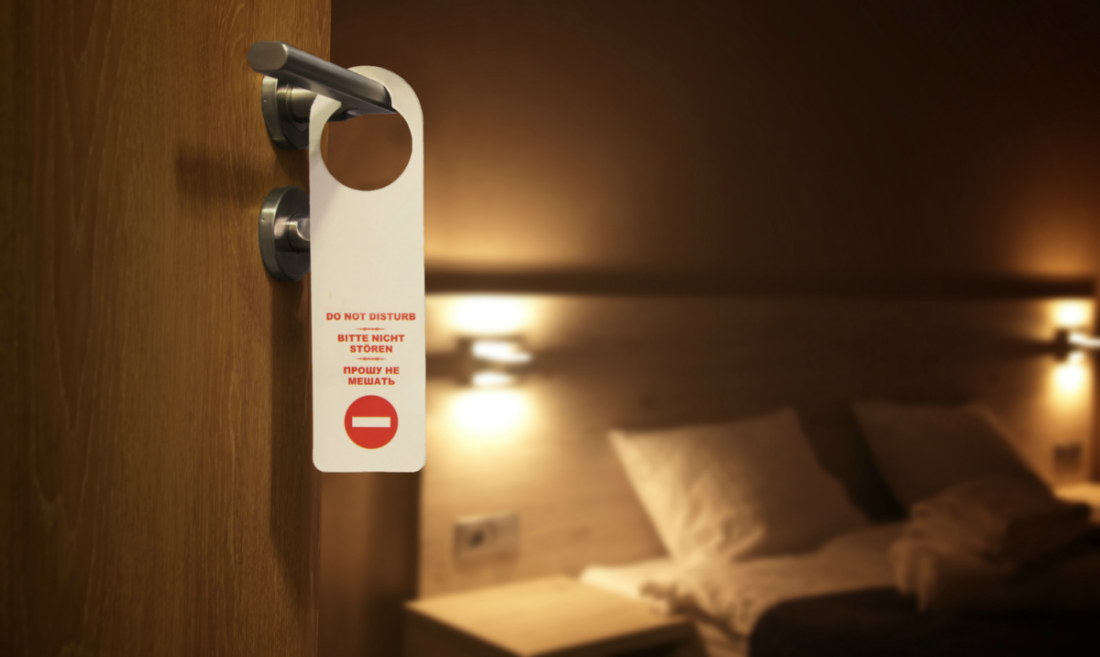 10 Hotel Safety Tips for Frequent Business Travelers SkyLux Travel Blog