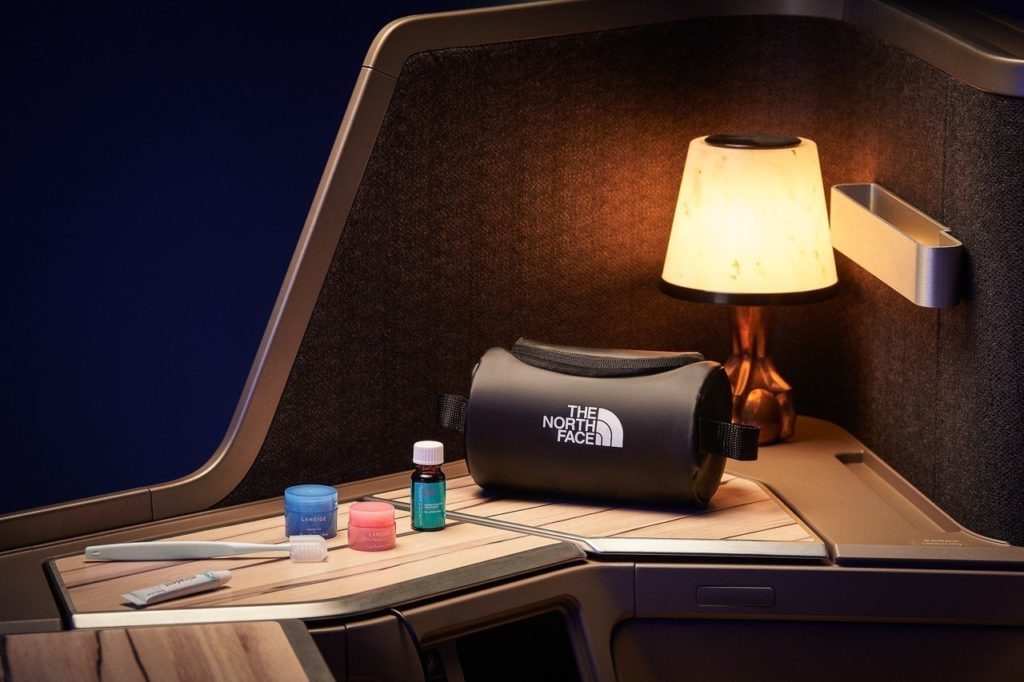 6-Brand-New-Business-Class-Amenity-Kits-in-2019