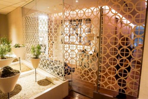 Top 10 World’s Best Airport Lounges Part 2
